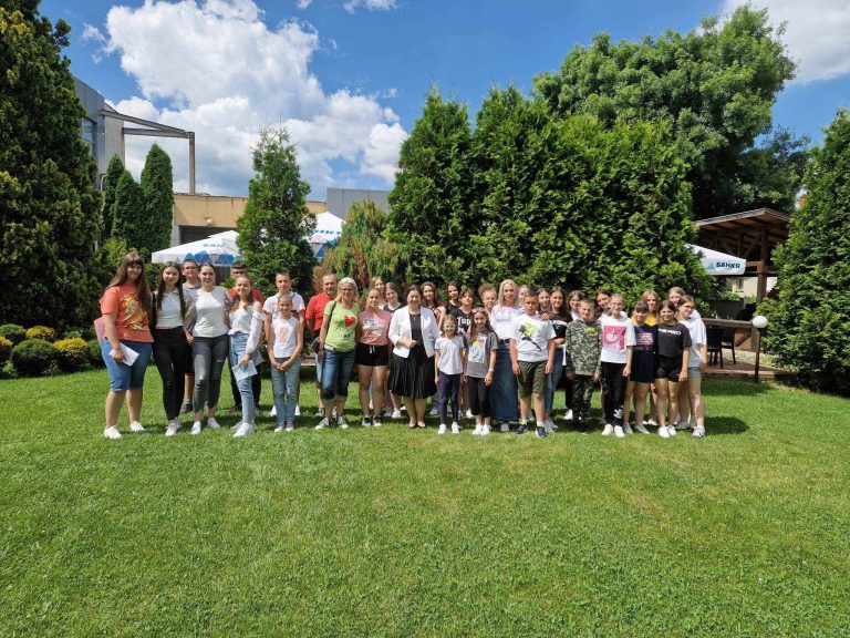 Триесетина млади ликовни уметници од Бугарија и РС Македонија ќе цртат заедно во рамките на иницијативата „Мал Монмартр Софија 2023“