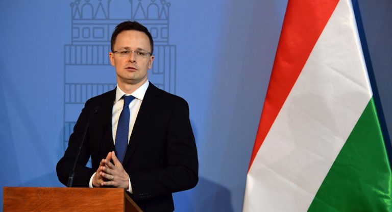 Сијрото: Унгарија е за мир во Украина и покрај сите осуди