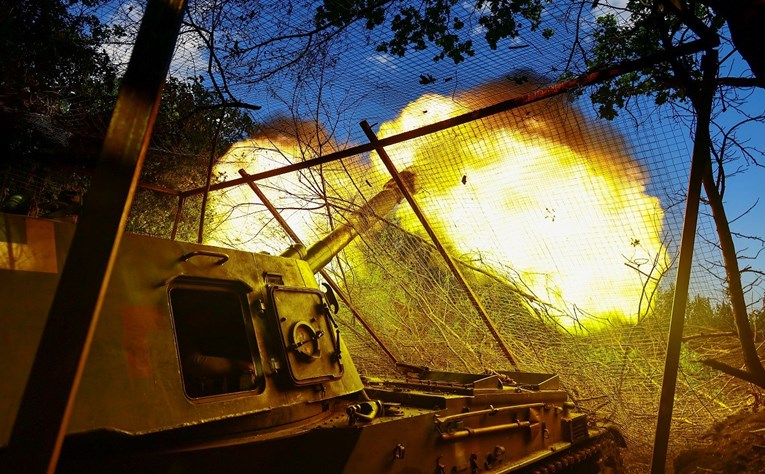 Украина вели дека напредуваат; Зеленски: Ова е тешко, одиме чекор по чекор