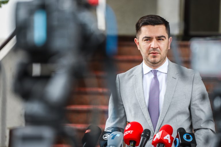 Бектеши до Мицкоски: Како може поранешен министер на ВМРО-ДПМНЕ да биде сведок против својата држава