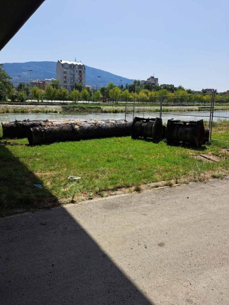 Започна отстранувањето на опожарениот топловод на мостот “Беласица”