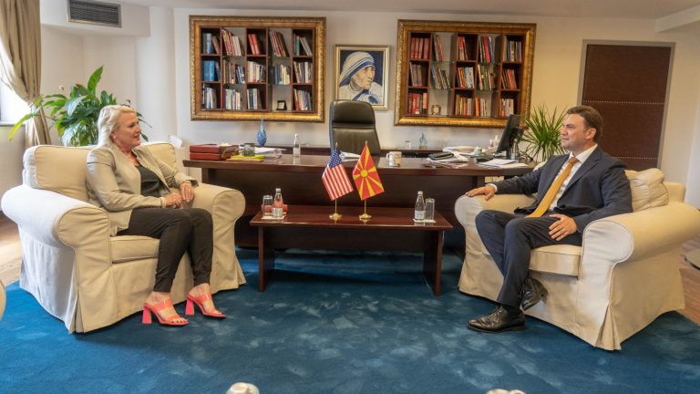 Османи – Агелер: Над четири милиони долари поддршка од САД за борба против корупцијата
