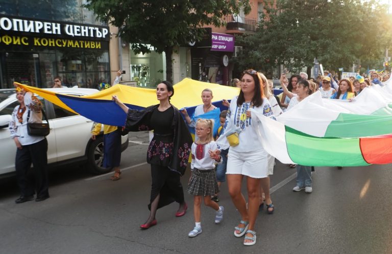 Украинци и Бугари заедно го прославија Денот на независноста на Украина во Софија