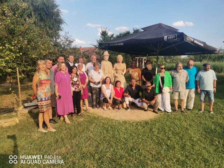 Бугарскиот амбасадор во Србија ги посети Бугарите во селото Бело Блато