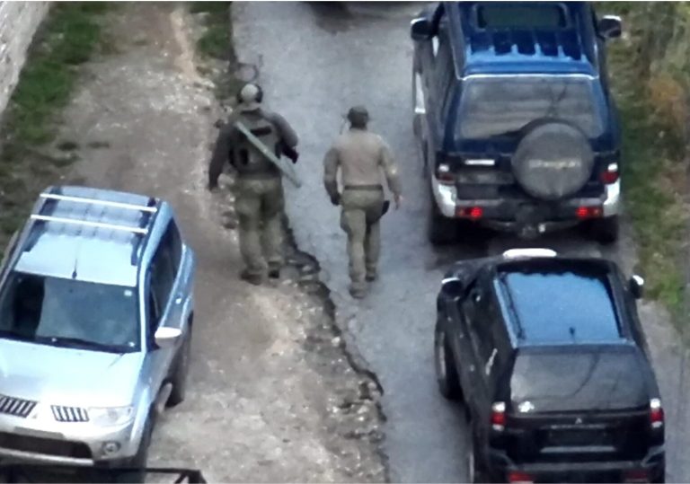 Напаѓачите го напуштиле манастирот Бањска, таму се сега припадниците на ЕУЛЕКС и косовската полиција