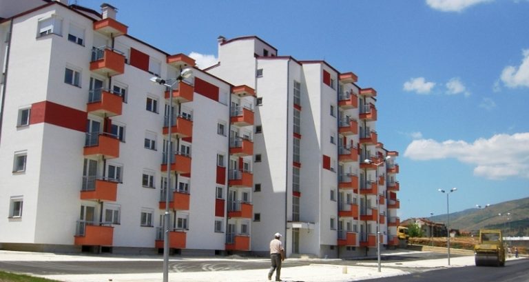 Објавен јавниот повик за распределба на 62 станови во социјалната зграда во Неготино