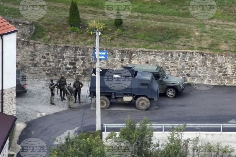 Косовските власти објавија дека манастирот, каде вооружени мажи се забарикадираа, е „под контрола“