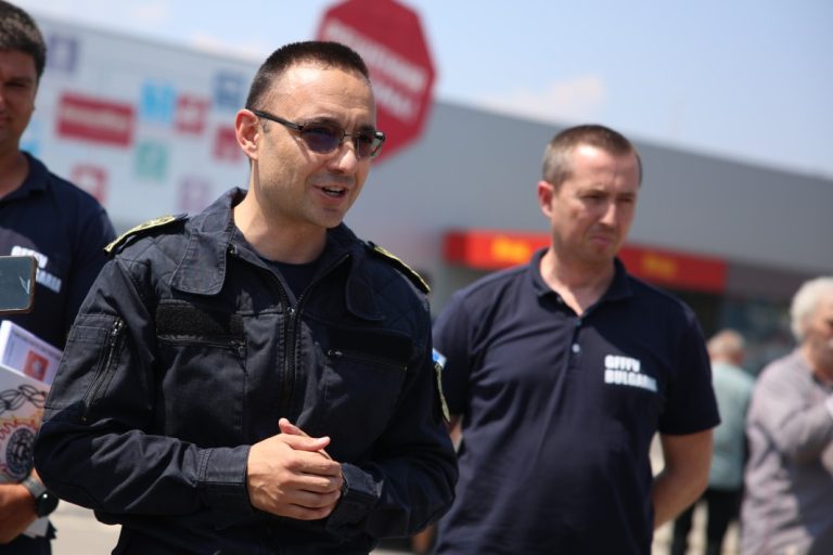 Се вратија бугарските пожарникари што помогнаа во гасењето на пожарите во Грција