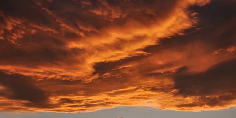 (Видео) Силна бура создаде застрашувачка глетка на небото во Оклахома, изгледаше како да пукнала нуклеарна бомба