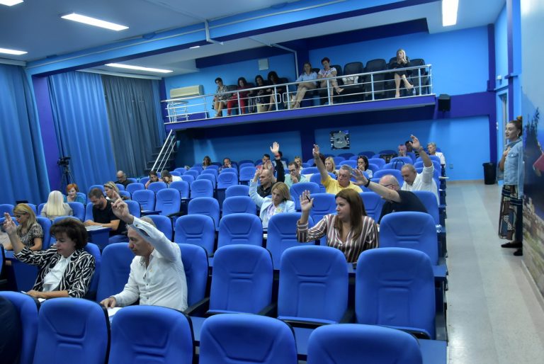 Општина Карпош: Укинати рестрикциите на уличното осветлување