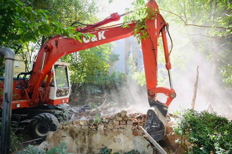 Отстранета дивоградба во Скопје Север, на местото на нелегалниот објект ќе никне парк