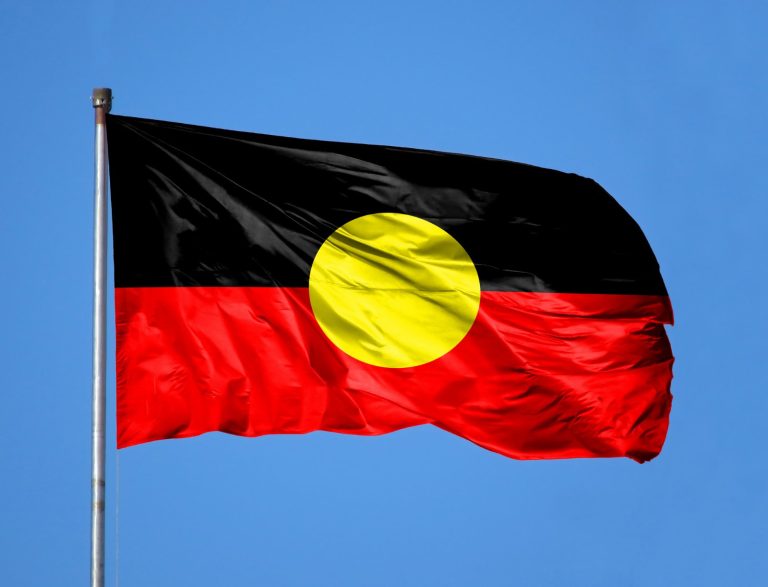 Абориџините во Австралија и уставните измени во Р. С. Македонија!