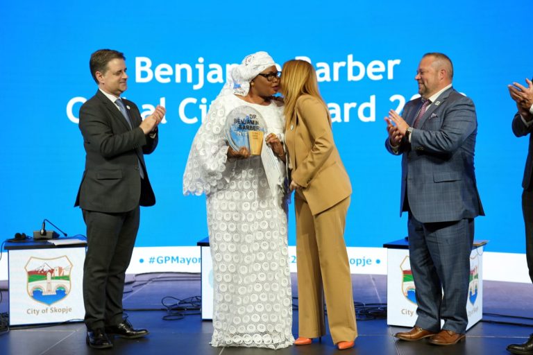 Градоначалници од пет континенти дојдоа на самит во Скопје, Арсовска и Пендаровски ги пречекаа