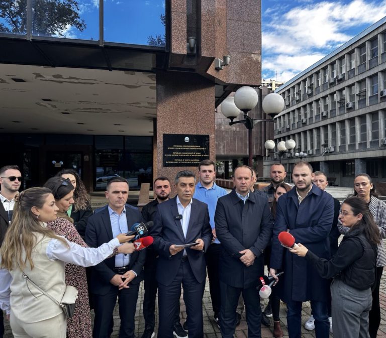 Албанскиот опозициски фронт: Бескомпромисна поддршка за судиите во Врховниот суд, тие се под невиден притисок од ДУИ да го вратат Груевски