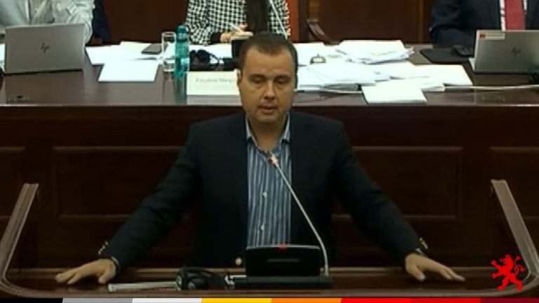 Во ова Собрание како јавен обвинител седите затоа што сте предлог на Зоран Заев и владата, му се обрати Пренџов на Јовески