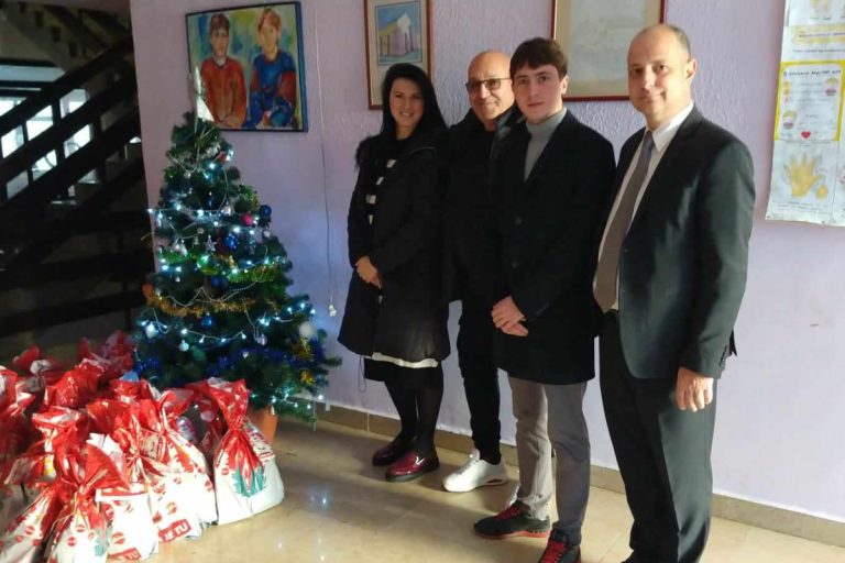 Божикна топлина за децата од Социјалниот дом „Споменак“ во Панчево