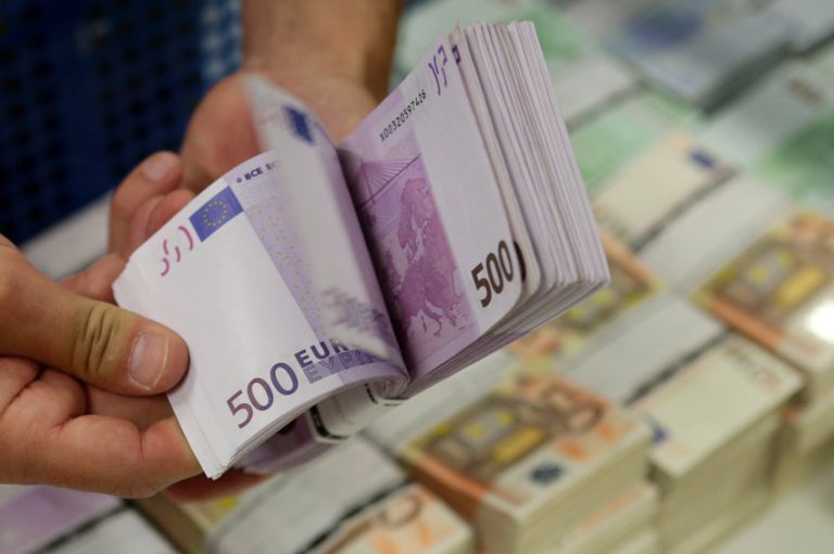 „Сопругата на директорот на разузнавање Муслиу зела 620.000 евра грант по налог на владата на Ковачевски“, вели ВМРО-ДПМНЕ