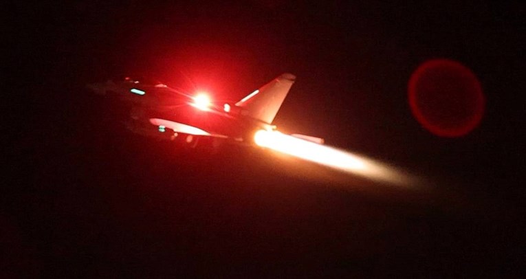 Пентагон: Не испраќаме дополнителни сили поради нападот врз Хутите