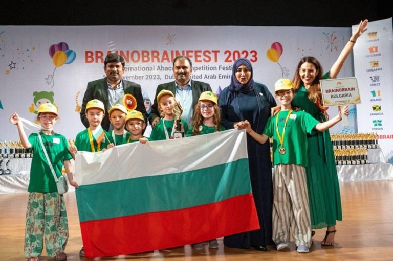 Ученици од Бугарија со награди од меѓународен натпревар по програмата „Брејнобрејн“ во Дубаи