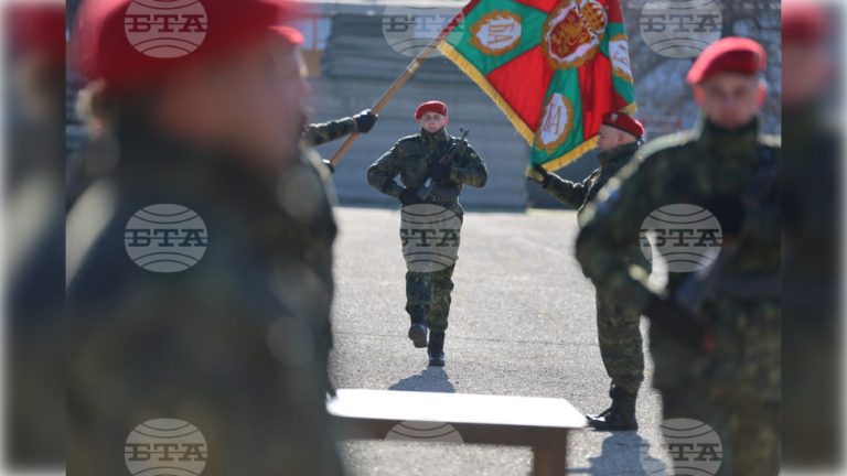 Со свечен ритуал, војниците положија заклетва на полигонот на командата на Третата бригада во Благоевград