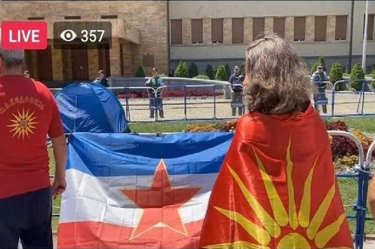 Верувам бидејќи е апсурдно*