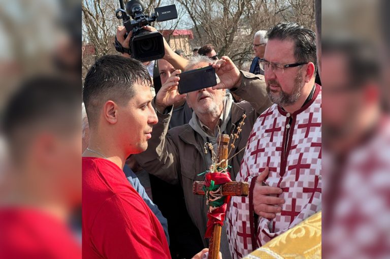 Теодор Цветков од Русе, Република Бугарија го фати чесниот крст во Гевгелија