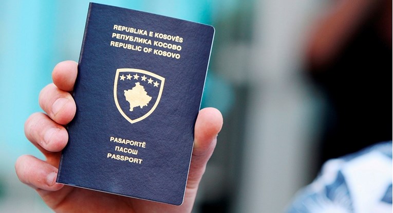 Државјаните на Косово веќе можат да патуваат во ЕУ без визи