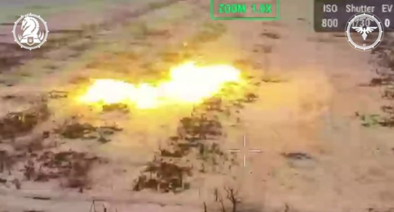 Украинците објавија снимка од американскиот „Бредли“ како уништува руски тенк