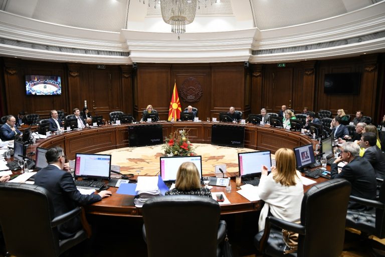 ВМРО-ДПМНЕ реагира: Правото не познава предлози за министри, „празно место“ како што изјавува Ковачевски