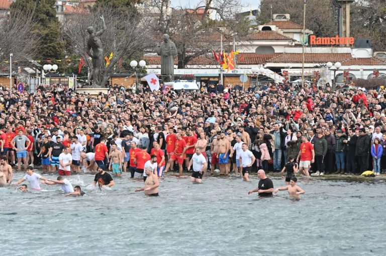 Зечевиќ од Охрид: Силата на духовното раѓање што го носи Водици и вербата во новата надеж нека бидат наша заедничка поткрепа да создадеме подобра иднина