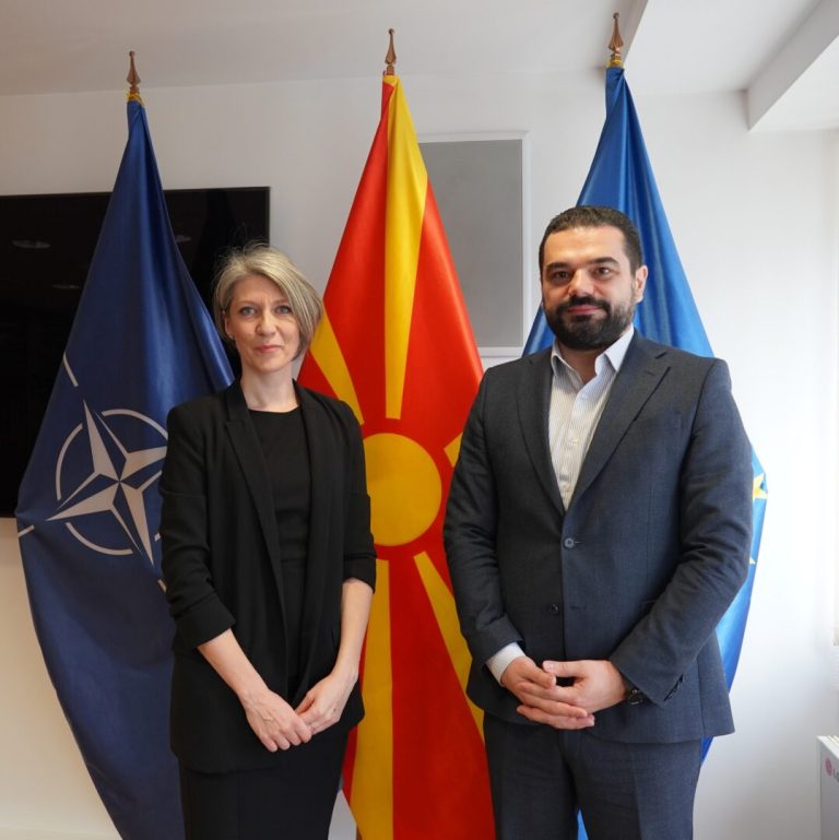 Лога  ја именуваше Ленче Ристоска  за јавен обвинител за врски со Европравда