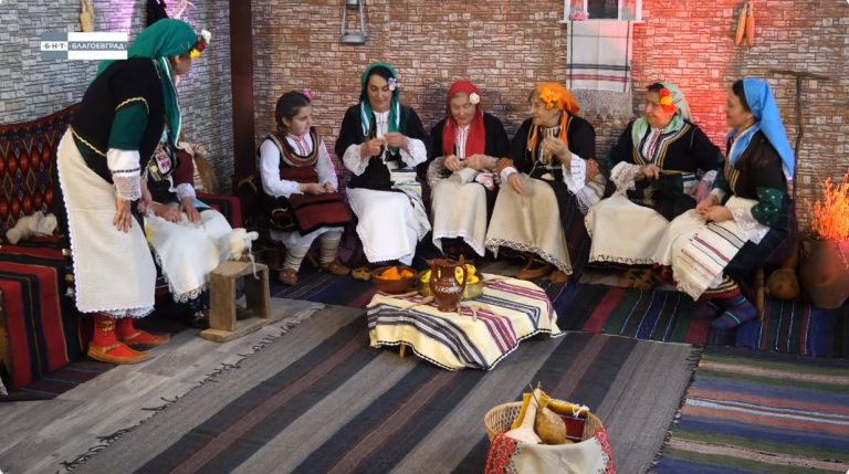 „Чувари на традициите“: Бавни трпезни песни од село Логодаж