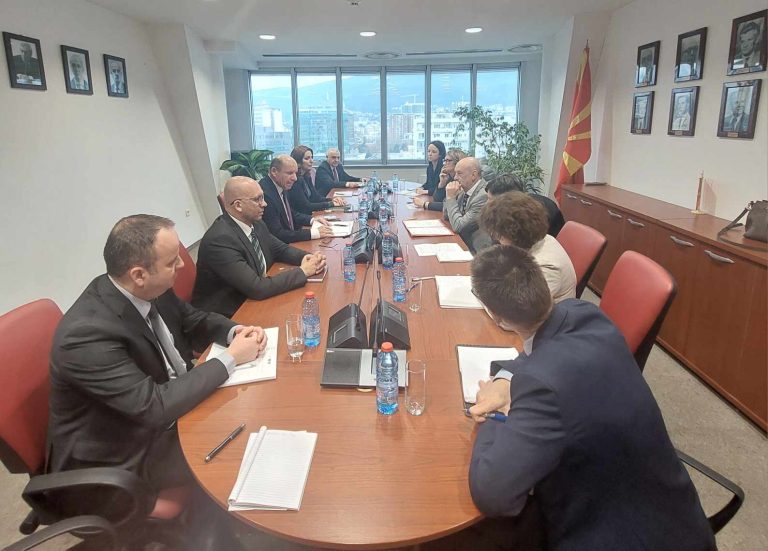 Средба Коцевски-Гир: Предизвик останува дигитализацијата и новиот систем за управување со предметите