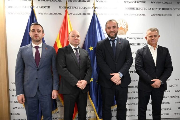 Австрискиот амбасадор: Австрија има разбирање за проблемот со пасошите и излегува во пресрет