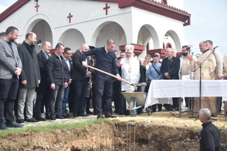 Започна изградба на камбанарија на црквата кај Смилковско езеро