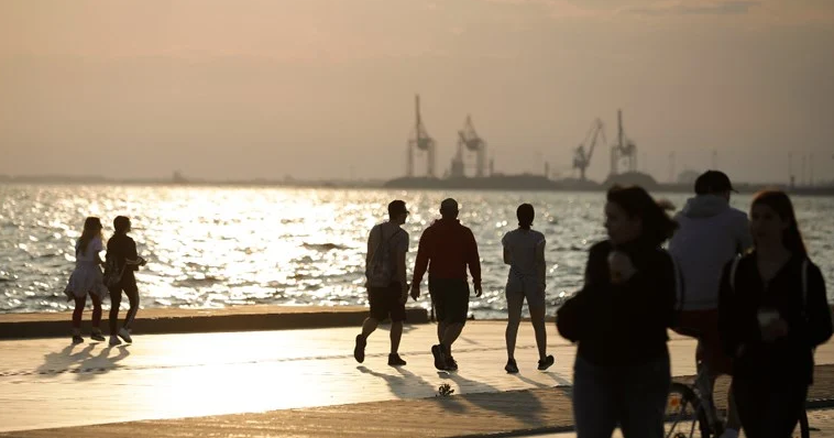 Рекордно високи температури во Грција, најтоплата зима од 1960 година