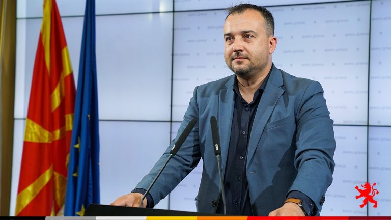Лефков: Има ли некој кој уште го сфаќа сериозно Пендаровски