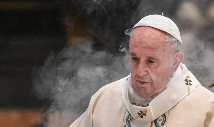 Украина го повика на разговор вториот човек на Ватикан поради изјавата на папата