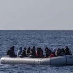 Британија ѝ дава на Франција 660 милиони фунти за запирање на мигрантите