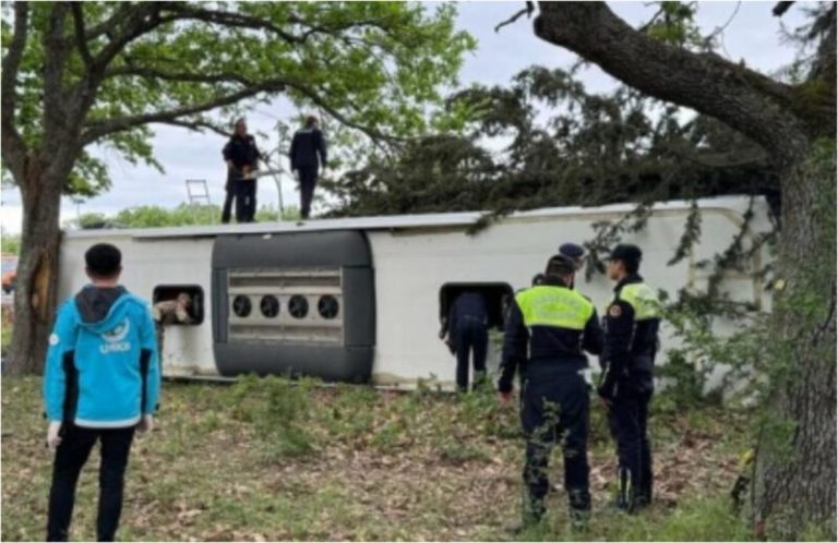 Сообраќајка на бугарски автобус во Турција, повредени 11 лица