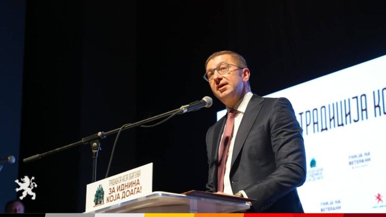 Мицкоски: Пендаровски се препелка по митинзи, за дуел со мене треба да е претседател на СДСМ