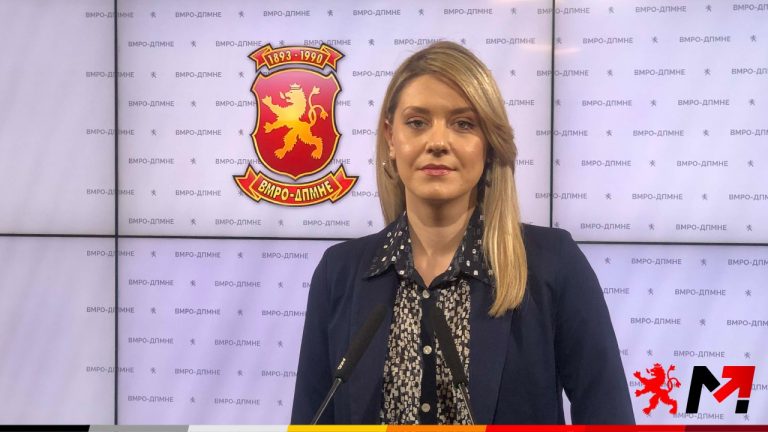 Митева: На само еден месец пред заминување од власт, ДУИ и СДС прават јавна набавка за дигитални учебници