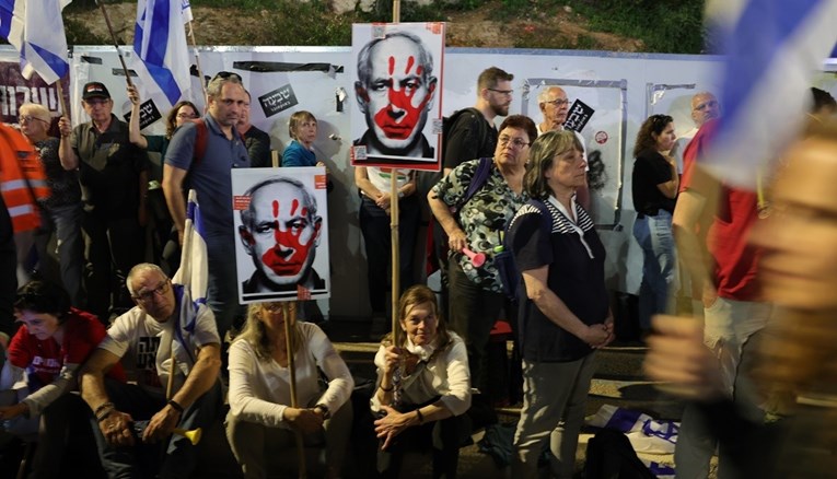 Повеќе од 100.000 луѓе ширум Израел бараат оставка од Нетанјаху