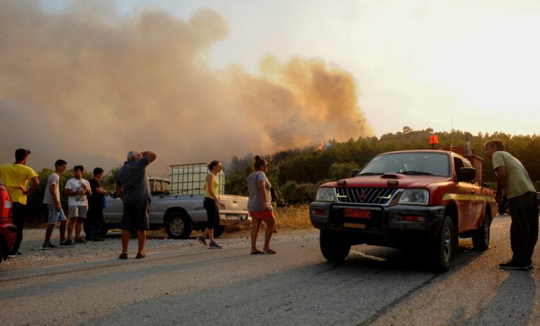 Грција го исполни ветувањето: бесплатен одмор за сите туристи кои лани го преживеаја пoжарот на Родос