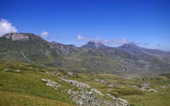 Безбедно  пронајдени и евакуирани граѓани од височините на Осоговските планини