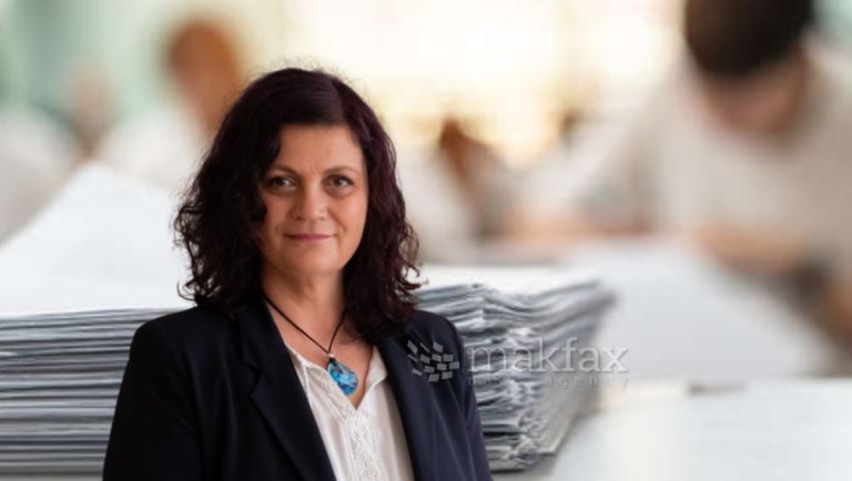 Инцидент во Кичево: родител на ученик кој бил отстранет од матурскиот испит оти криел телефон ги нападнал набљудувачките