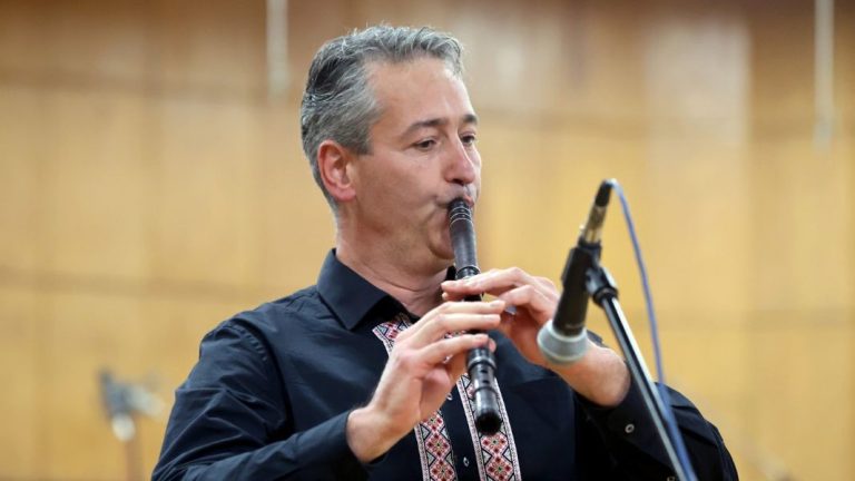 (Видео) Димитар Карамитев: Бугарскиот кавал е најбогат со орнаменти – низ него зборува големата душа на нашиот народ