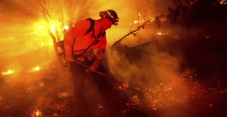 Поради пожар итно се евакуирани околу 7.000 жители на Ново Мексико