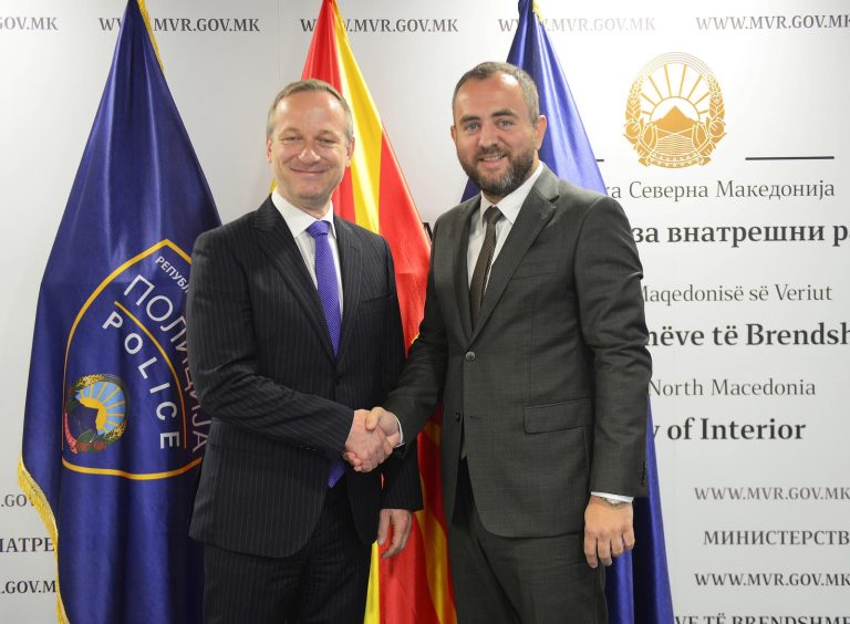 Средба Тошковски – Вал: Сериозна посветеност на модернизација и професионализација на полициската служба
