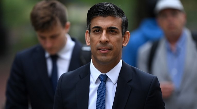 Би-Би-Си: Се очекува Сунак формално да ја поднесе својата оставка до кралот Чарлс во наредните часови